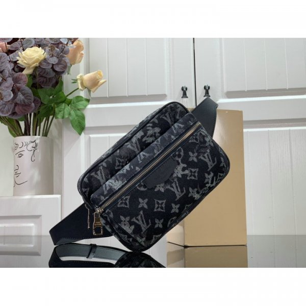 ルイヴィトン バッグ LOUIS VUITTON ライラック LV OUTDOOR BUMBAG M57281