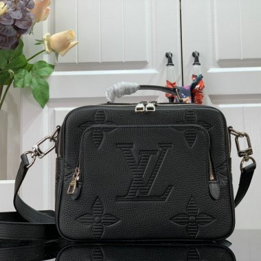 ルイヴィトン バッグ LOUIS VUITTON フライトケースメッセンジャー LV FLIGHT CASE MESSENGER M57287