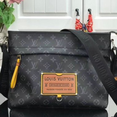 ルイヴィトン バッグ LOUIS VUITTON メッセンジャーバッグ LV MESSENGER BAG M48219AP