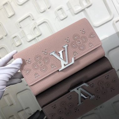 ルイヴィトン財布 Louis Vuitton LV PORTEFEUILLE CAPUCINES ポテフィイユ 財布 M62556a