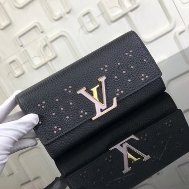 ルイヴィトン財布 Louis Vuitton LV PORTEFEUILLE CAPUCINES ポテフィイユ 財布 M62556