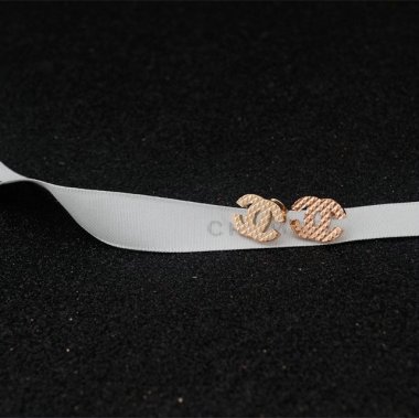 人気ブランド品 スーパーコピー 耳飾 華やかなパーティーに欠かせない耳元を飾るピアス プレゼント【送料無料】erding060