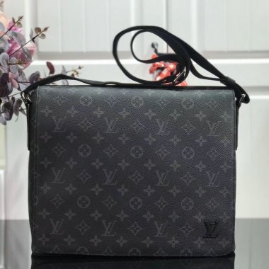 ルイヴィトン バッグ LOUIS VUITTON LV DISTRICT MM M44001