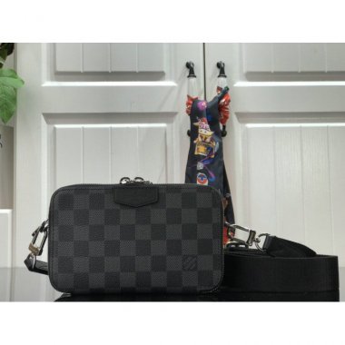 ルイヴィトン バッグ LOUIS VUITTON LV ALPHA WEARABLE WALLET N60418