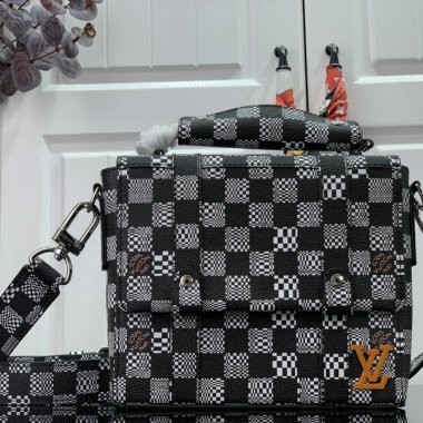 ルイヴィトン バッグ LOUIS VUITTON メッセンジャーバッグ LV MESSENGER BAG N50032G