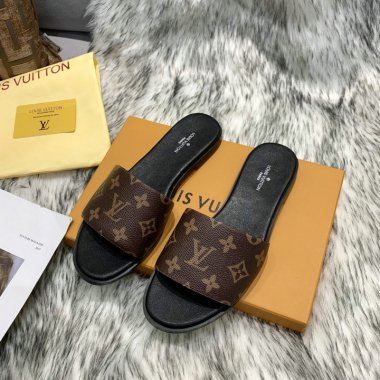 人気のブランドブランド 女スリッパ 夏の靴 コピー品 送料無料 nvliangxie006