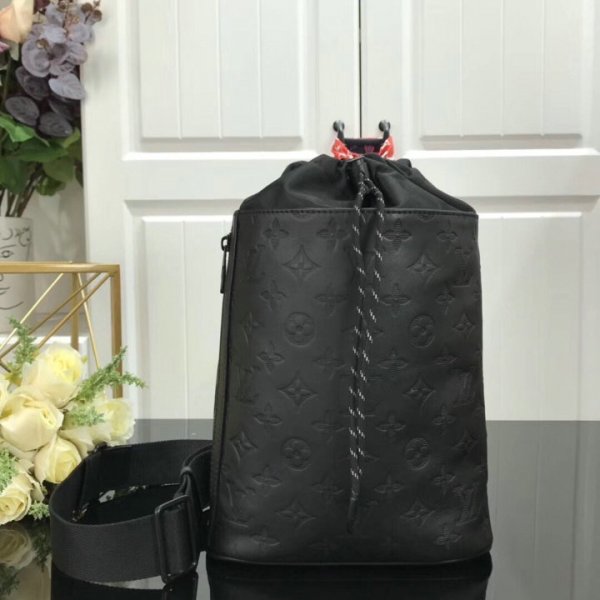 ルイヴィトン バッグ LOUIS VUITTON チョークスリングバッグ LV CHALK SLING BAG M44633