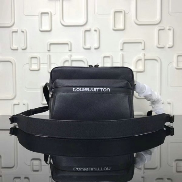 ルイヴィトン バッグ LOUIS VUITTON メッセンジャーバッグ LV MESSENGER Bag M31003