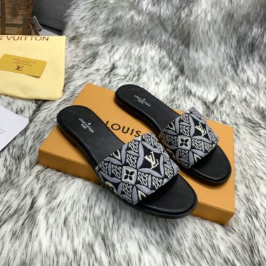 人気のブランドブランド 女スリッパ 夏の靴 コピー品 送料無料 nvliangxie002