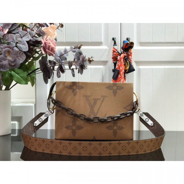 ルイヴィトン バッグ LOUIS VUITTON ショルダーバッグ LV Shoulder bag M47542JDa