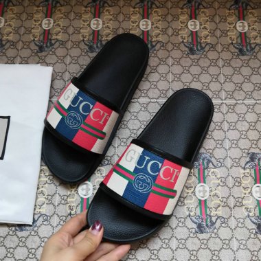人気のブランドブランド 靴 コピー品 カップルスリッパ 男女適用 送料無料 couplesslippers059