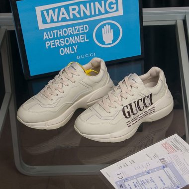 人気のブランドブランド スニーカー 靴 コピー品 メンズ 男靴 送料無料 Shoes075