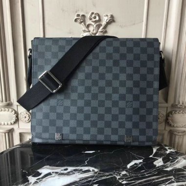 ルイヴィトン バッグ LOUIS VUITTON LV DISTRICT bag N41032a