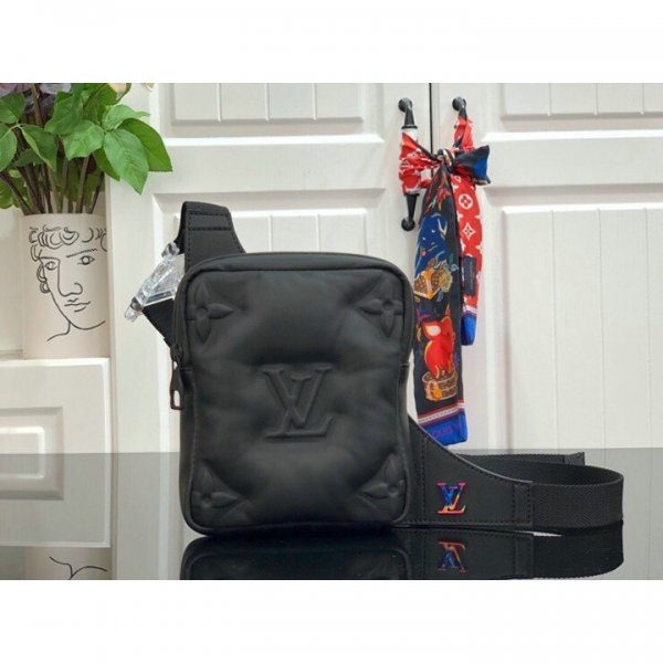 ルイヴィトン バッグ LOUIS VUITTON スリングバッグ LV ASYMMETRICAL SLING BAG M68773