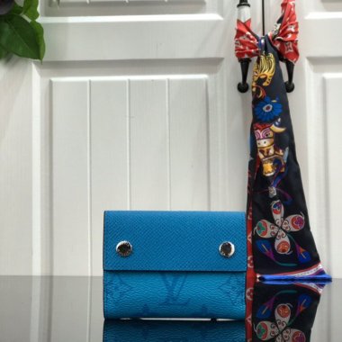 ルイヴィトン財布 Louis Vuitton LV DISCOVERY COMPACT WALLETディスカバリー 財布 M67620