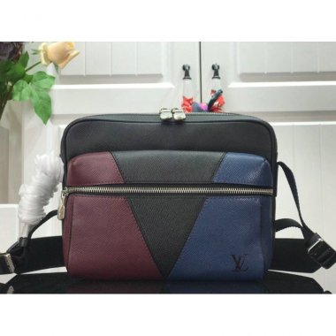 ルイヴィトン バッグ LOUIS VUITTON LV OUTDOOR MESSENGER M30703