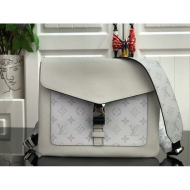 ルイヴィトン バッグ LOUIS VUITTON メッセンジャーバッグ LV OUTDOOR FLAP MESSENGER M30411a