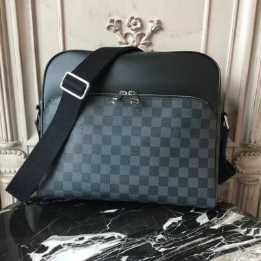 ルイヴィトン バッグ LOUIS VUITTON デイトンバッグ LV DAYTON Bag N41409