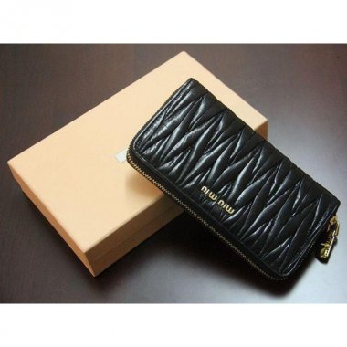 【miumiu】ミュウミュウ財布 ミュウミュウ長財布 セカンドバッグM169送料無料！激安通販！