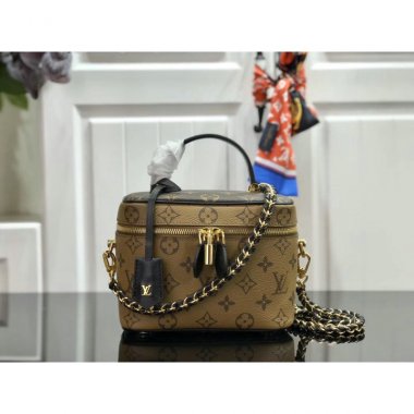 ルイヴィトン バッグ LOUIS VUITTON ショルダーバッグ LV Shoulder bag M42264JHa