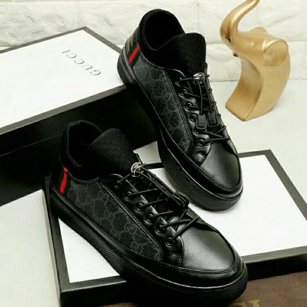 人気のブランドブランド スニーカー 靴 コピー品 メンズ 男靴 送料無料 Shoes082