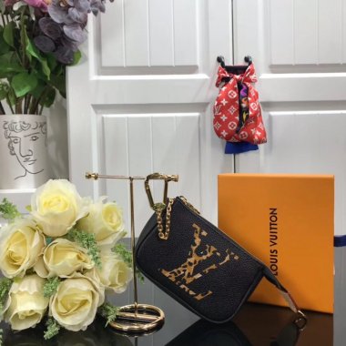 ルイヴィトン財布 Louis Vuitton LV MICRO POCHETTE ACCESSOIRESマイクロポシェット 財布 M67579A