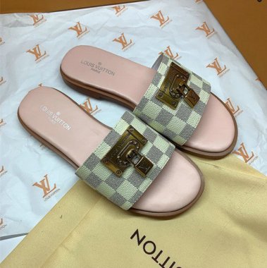 人気のブランドブランド 女スリッパ 夏の靴 コピー品 送料無料 nvliangxie015
