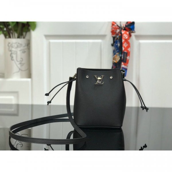 ルイヴィトン バッグ LOUIS VUITTON ナノロックミーバケット LV NANO LOCKME BUCKET M68709
