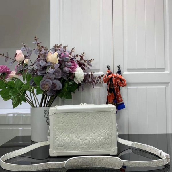 ルイヴィトン バッグ LOUIS VUITTON ソフトトランク LV SOFT TRUNK M55700a