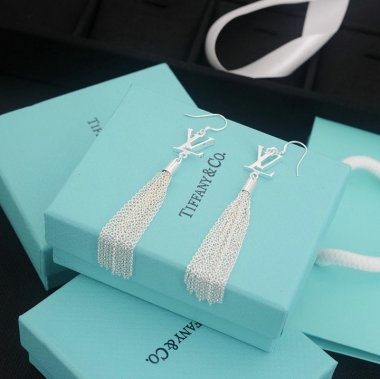 人気ブランド品 スーパーコピー 耳飾 華やかなパーティーに欠かせない耳元を飾るピアス プレゼント【送料無料】erding030