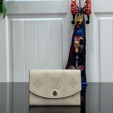 ルイヴィトン財布 Louis Vuitton LV IRIS COMPACT WALLETコンパクトウォレット 財布 M69213b