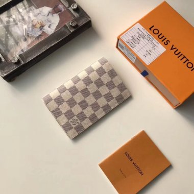 ルイヴィトン財布 Louis Vuitton LV PASSPORT COVER パスポートカバー 財布 M60181Ac