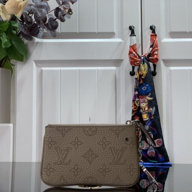ルイヴィトン財布 Louis Vuitton LV KEY POUCH キーポーチ 財布 M69508d