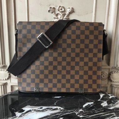 ルイヴィトン バッグ LOUIS VUITTON LV DISTRICT bag N41032
