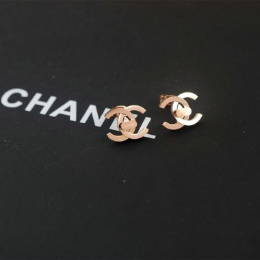 人気ブランド品 スーパーコピー 耳飾 華やかなパーティーに欠かせない耳元を飾るピアス プレゼント【送料無料】erding050
