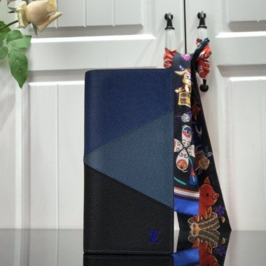 ルイヴィトン Louis Vuitton 二つ折り財布 名刺入れ LV BERAZZA WALLET M30713a