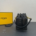 FENDI フェンダーチェ（レディース） バッグ通販。新作コレクションから日本未発売アイテムまで続々登場！nvbag289