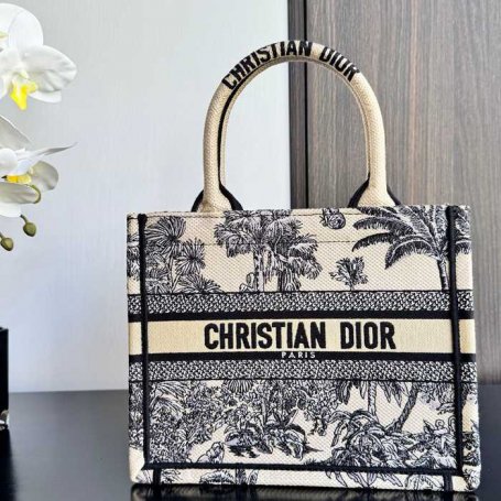DIOR 刺繍、レター、リボン ホワイト ショルダーバッグ、ハンドバッグ、ハンドバッグ 中 ミニ 26.5x21.0x14.0cm サイズ:26.5x21x14cm