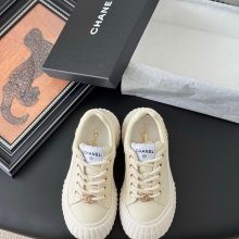 【CHANEL】25Cスニーカーレディース