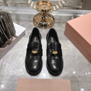 【MIUMIU】25SSラウンドトゥシューズレザーシューズローファーレディース