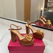 【VALENTINO】2026サンダルレディース