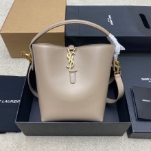 SAINT LAURENT 749036 カーフレザー、カーフ ブラック、ゴールド バケツバッグ クラシック 20x17x13cm サイズ:20x17x13cm