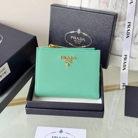 PRADA 1ML050 短財布 サフィアーノ十字紋 牛皮 サイズ:10x9cm