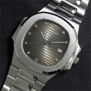 PATEK PHILIPPE ノーチラス Swiss 2824-2搭載 店長おすすめ