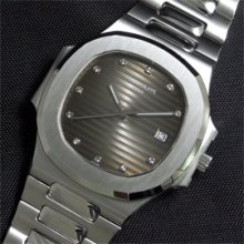 PATEK PHILIPPE ノーチラス Swiss 2824-2搭載 店長おすすめ