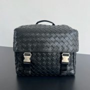 BOTTEGA VENETA BV 776524 柔らか牛皮編みハンドバッグ ポスティーノ サイズ:30x22x11.5cm