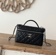 CHANEL 66011 カーフレザー 菱格紋 ブラック×シルバー 斜め掛けバッグ クラシック ファッショナブル 18×14×3cm サイズ:18×14×3cm