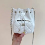 CHANEL カーフレザー 荔枝紋 斜め掛けバッグ クラシック 小 15×12.5×7.5cm サイズ:15×12.5×7.5cm