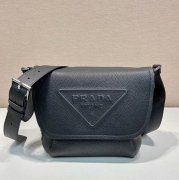 PRADA 2VD056 フラップショルダー サイズ:22x22x12cm