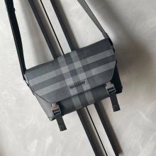 BURBERRY チャコールチェックメッセンジャー サイズ:29x17.5x8.5cm